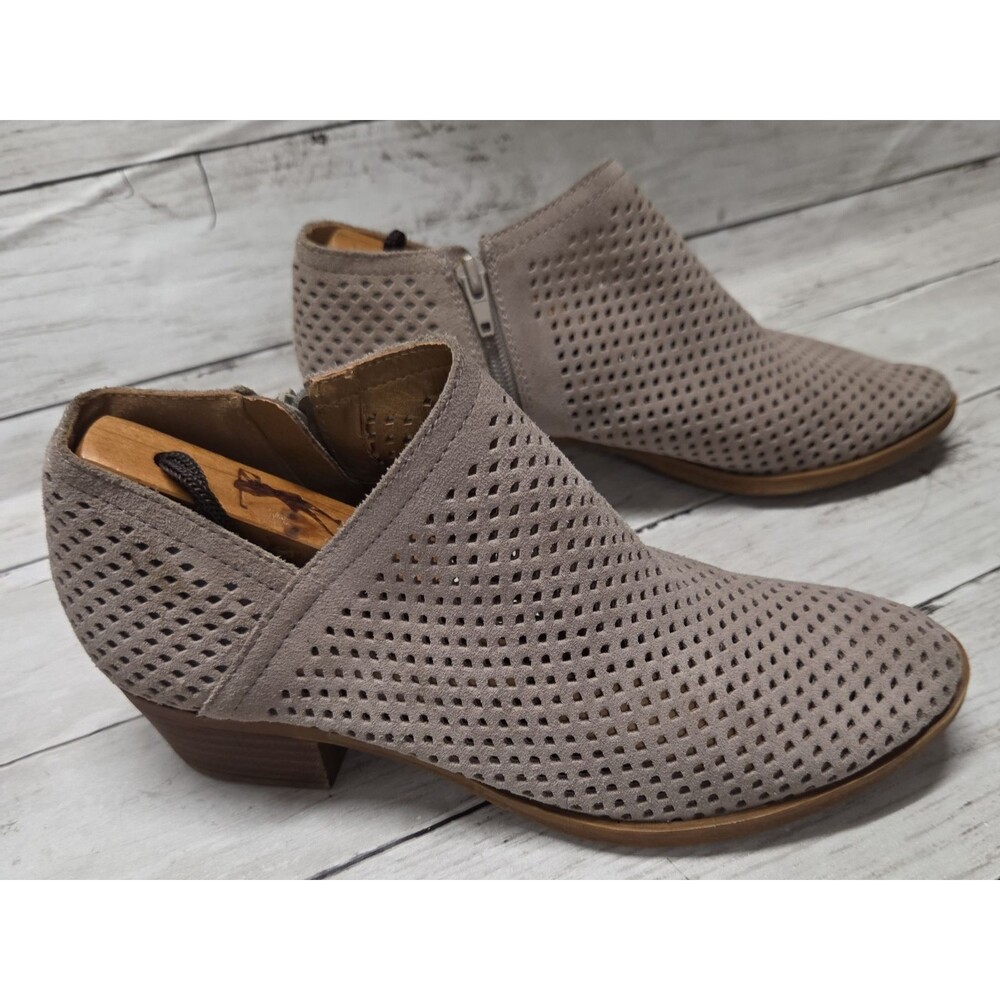 Lucky Brand Perforated Suede Ankle Booties Womens 7.5 M Taupe Grey Side Zip